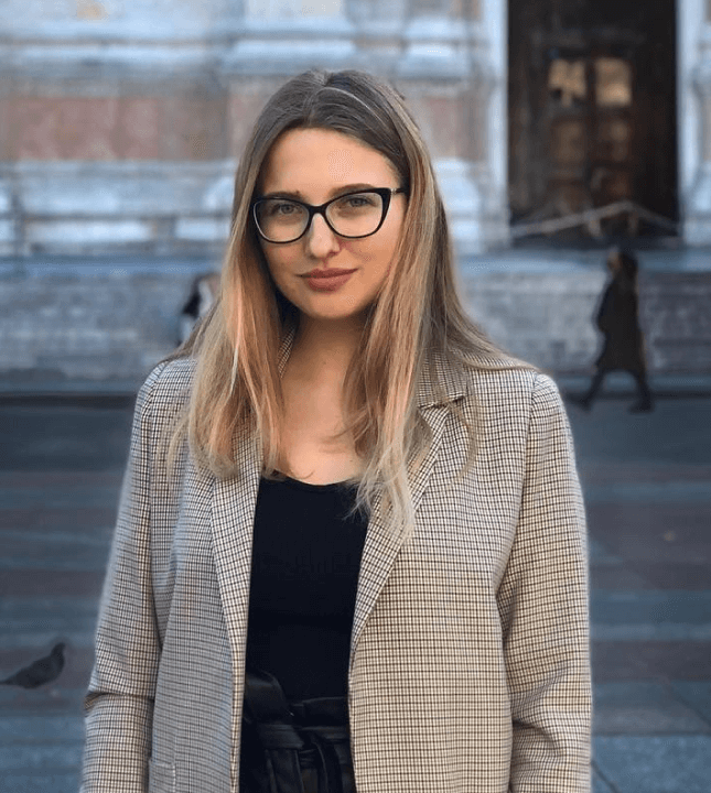 Daryna<br> Khodanovych Project Maneger